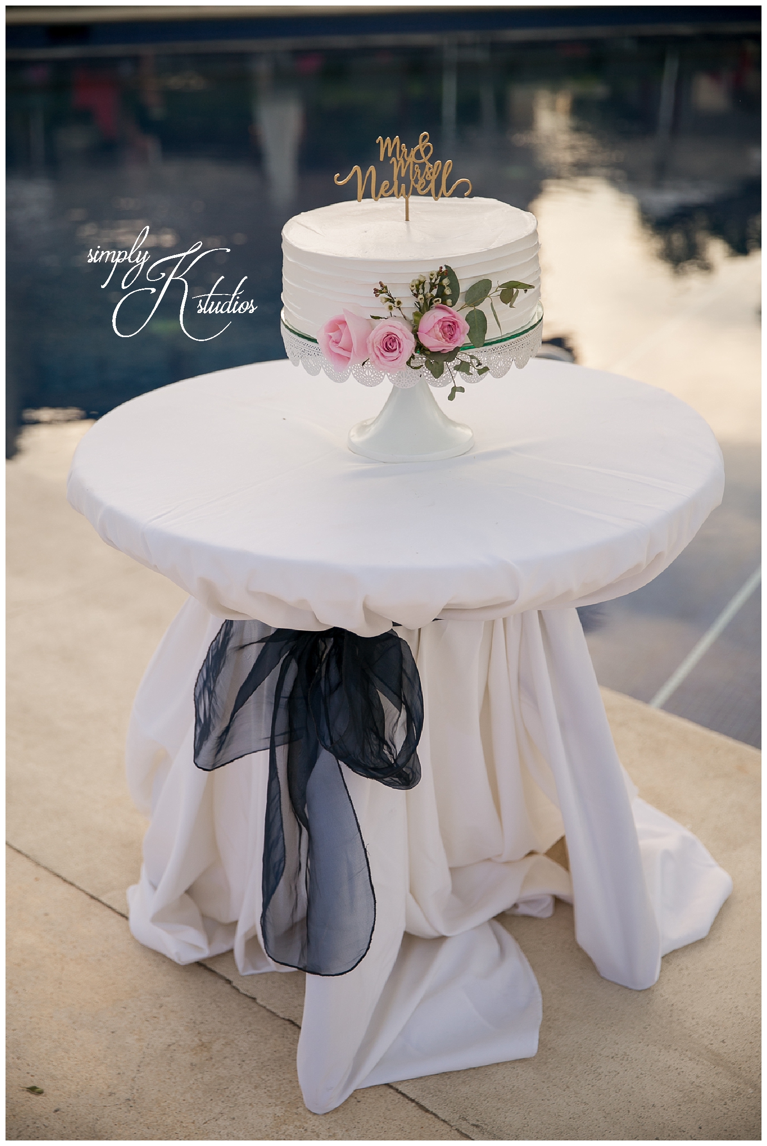 Wedding Cake at Dreams Riviera Cancun.jpg