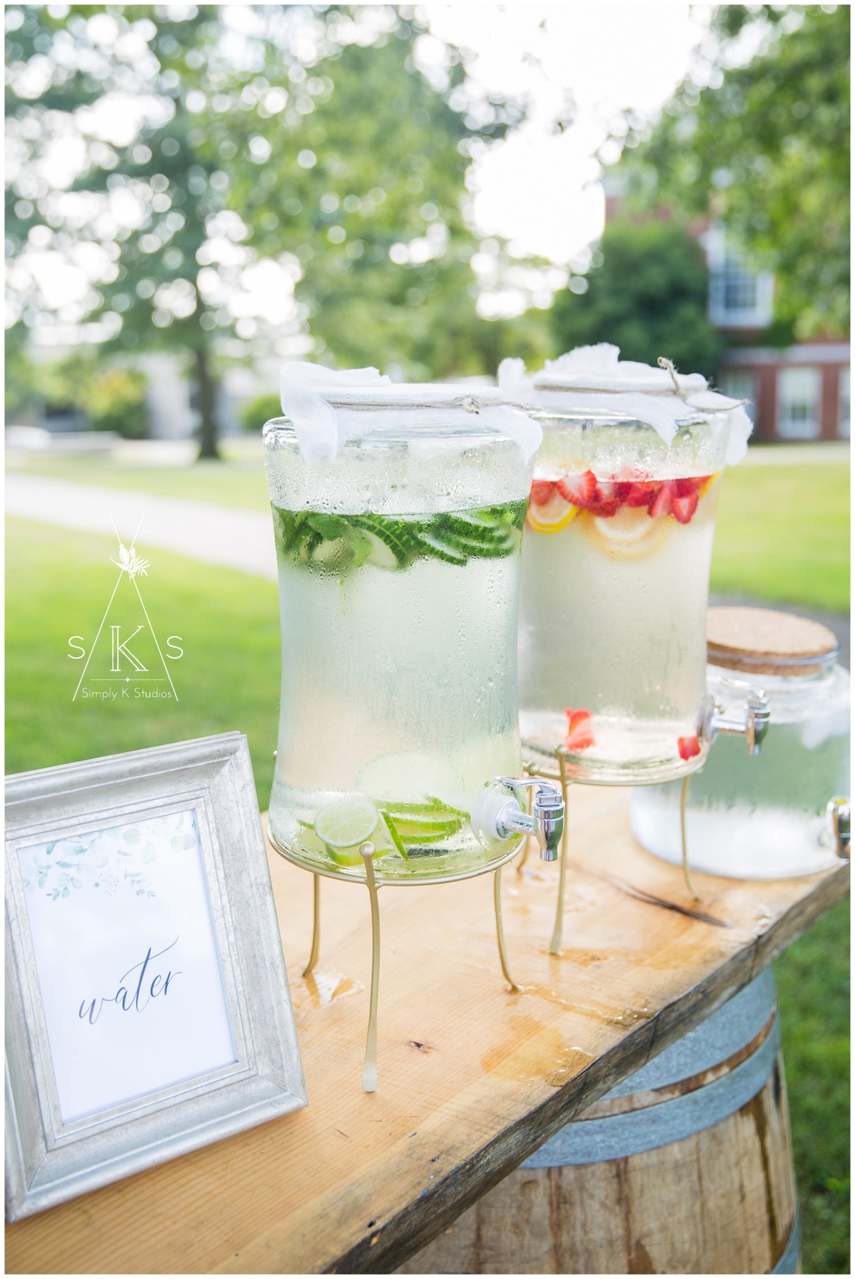  Summer Wedding Idea Water Station Flavored Water 