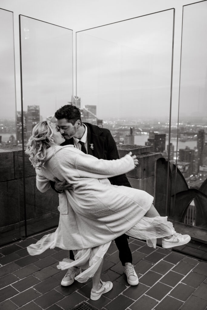 nyc elopement ceremony at the top of the rock